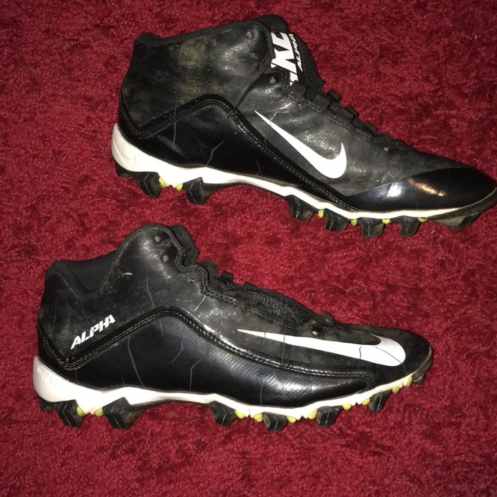 Men’s Nike Alpha FastFlex Cleats size 9
